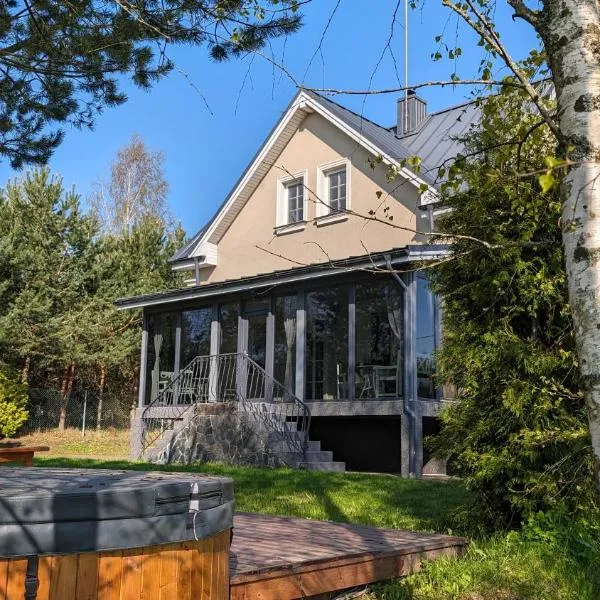 Vila Vynuogyne, hotel a Paberžė