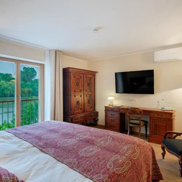 Hotel Maroggo Schenke Fränkisches Wirtshaus am Main、Margetshöchheimのホテル