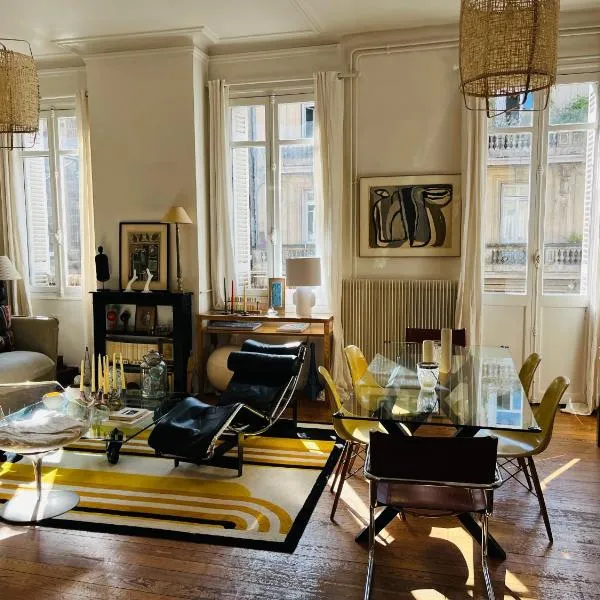 Bel appartement terrasse, hotel em Bordeaux