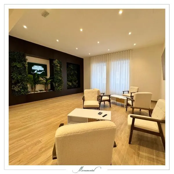 Monumental Luxury Rooms, hotel a Caserta