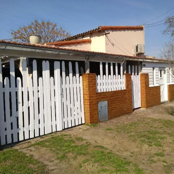 La casita Libertad en San Miguel del Monte, hotel in San Miguel del Monte