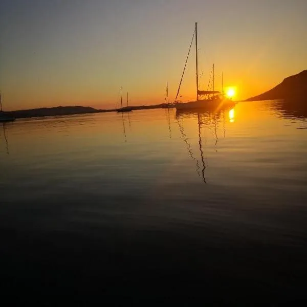 seuls à bord dans le golfe hebergement atypique, hotel in Porto-Vecchio