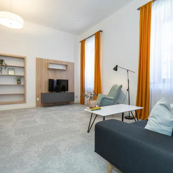 ALURE RESIDENCES 10 - 24h self check-in & private parking next to the apartment building included, CITY CENTER right on SNP Square in a quiet passage, new building, best deal in town, ξενοδοχείο στη Μπάνσκα Μπίστριτσα