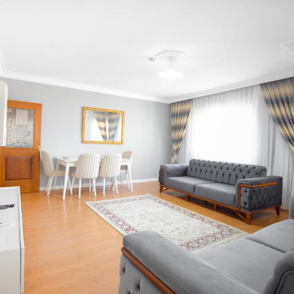 Large and quiet family apartment 40, Stambuł