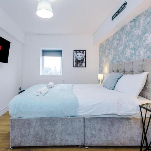 #6 - Vibrant apartment in City Centre - Sleeps 7 - Exclusive offers at a-kapartments, Ливерпуль