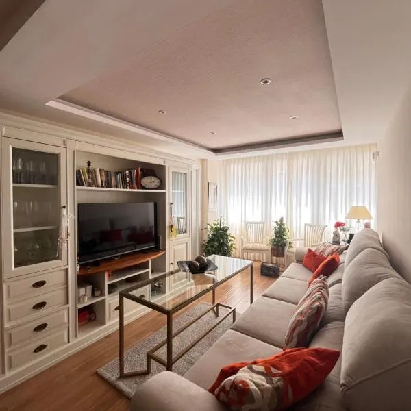 Apartamento Orilla de Triana, hotel in Seville