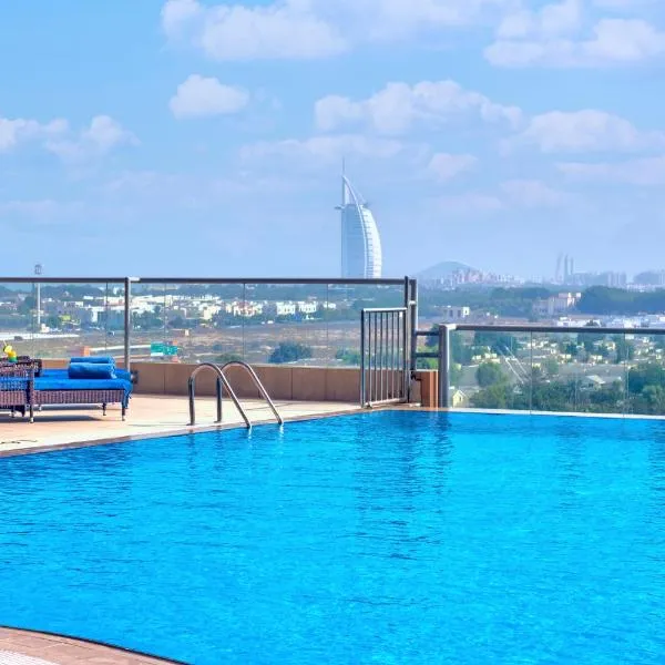 Two Seasons Hotel & Apartments, hotel v Dubaji