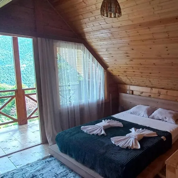 House in the clouds&სახლი ღრუბლებში, hotel in Kʼveda Chʼkhutunetʼi