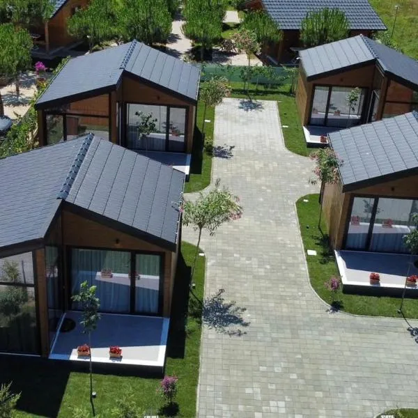 The Bungalow's, hotel in Golem