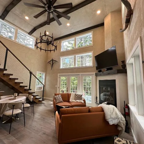 Luxury cabin vc home 2bd 2bath, hotel v destinaci Tremont