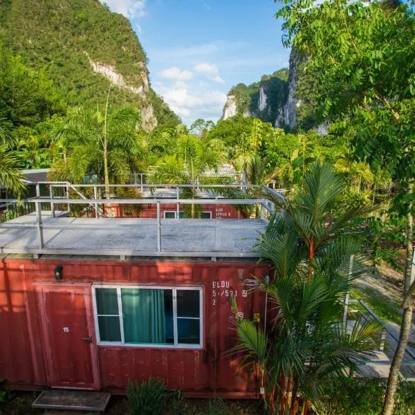 The Camper Lodge Khao Sok, khách sạn ở Ban Bang Bon