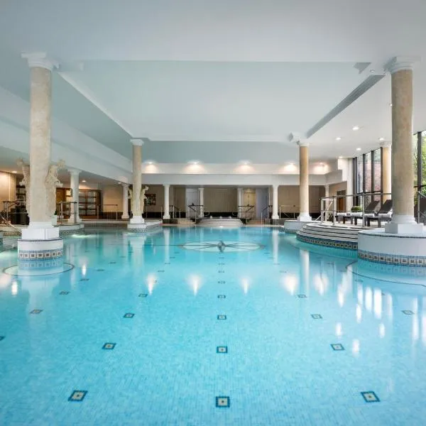 Delta Hotels by Marriott Manchester Airport, hotel en Hale