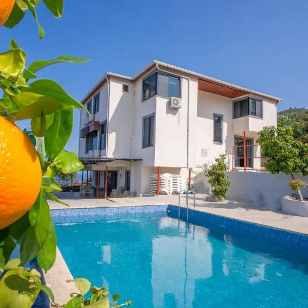 Iotape Hotel Antalya โรงแรมในIşıklı