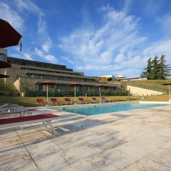 Ca' Del Lupo, hotel v destinaci Montelupo Albese