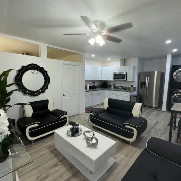 Stylish apartment near the Strip !!!, Las Vegas