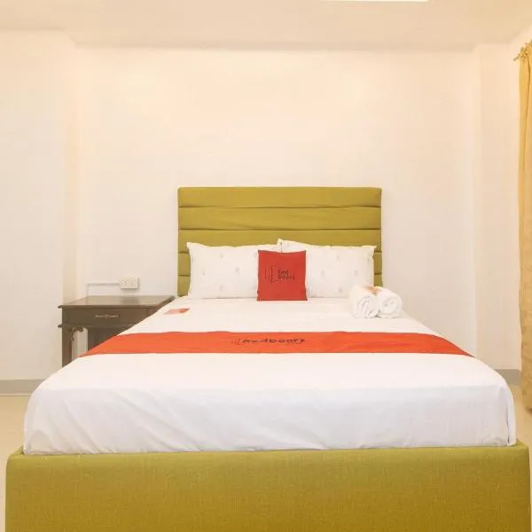 RedDoorz at EBM One Building, hotel in Iloilo City
