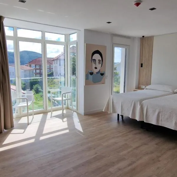 Playa Joyel Family Rooms, hotel in Noja