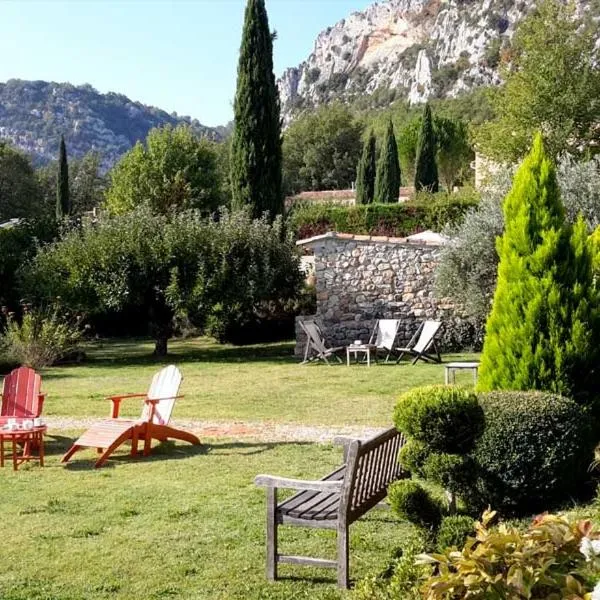Le Relais Notre Dame, hôtel à Quinson