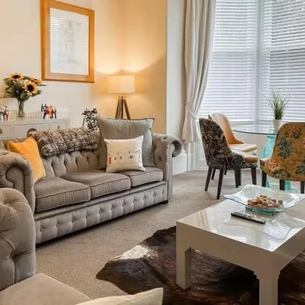 Strathmore apt Scarborough, pool, gym, parking, hotel v destinaci Scarborough