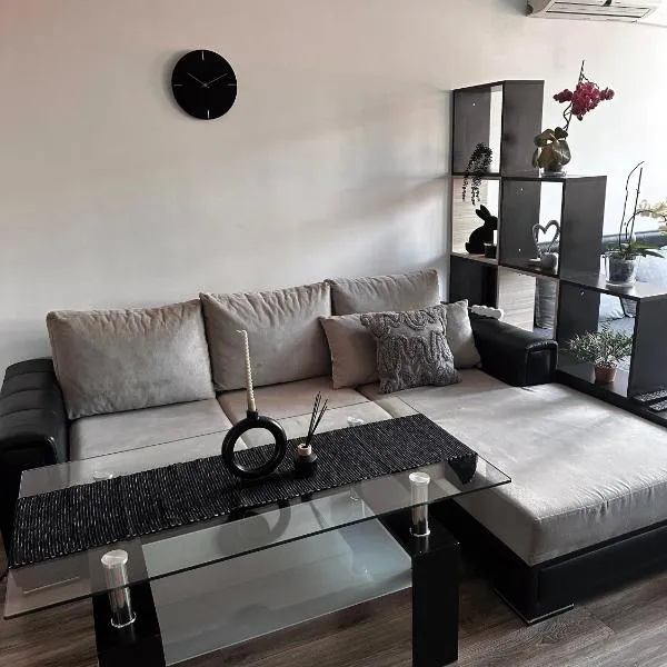 Studio X, hotel en Sliven