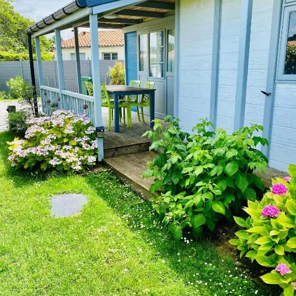 Chalet atypique au calme avec emplacement idéal、Soubiseのホテル