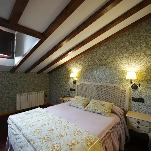 Hotel Rural y Restaurante, Rinconcito de Gredos, Hotel in Cuevas del Valle
