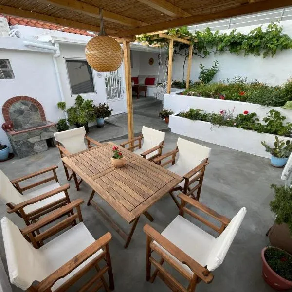 Tsanis Guest House, hotel v destinaci Skiathos