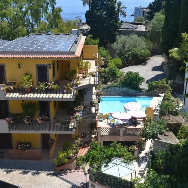 Residence Villa Il Glicine, ξενοδοχείο στην Ταορμίνα