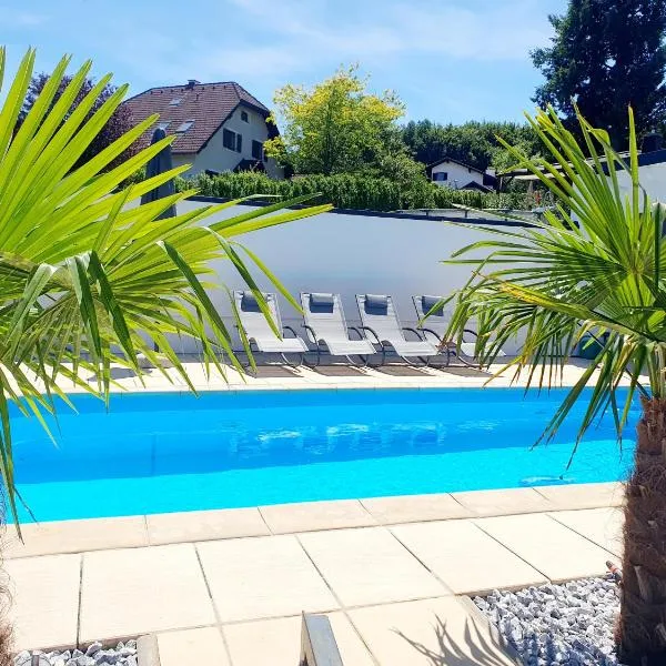 Luxury Villa Vienna, hotel v destinaci Mauerbach