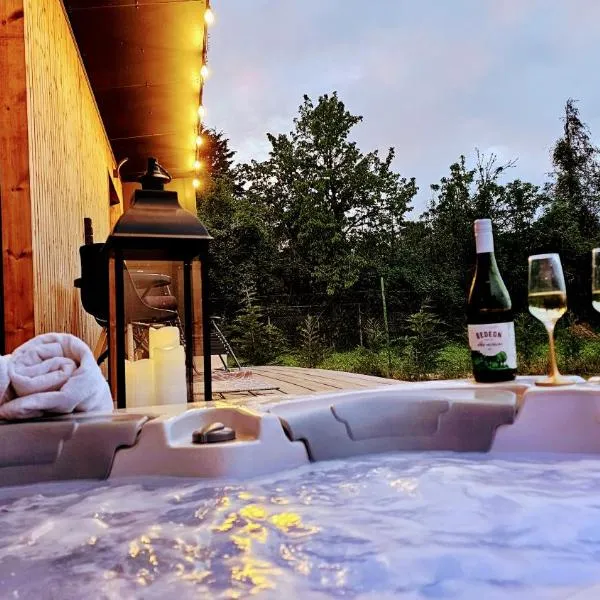 Halacs Homes Boutique Cabins, Unique cabin, hotel v destinaci Balatonalmádi