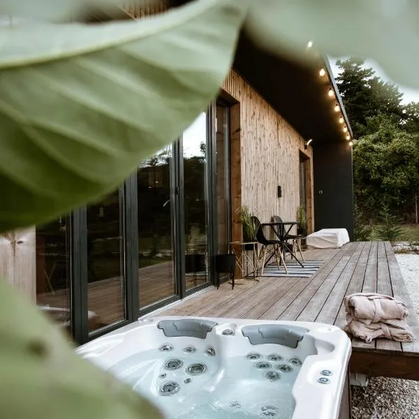 Halacs Homes- Boutique cabins, Boutique Cabin, hotel v destinaci Balatonalmádi