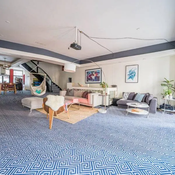 Private Gramercy TownHouse 3BR 3BA with Terrace – hotel w Nowym Jorku