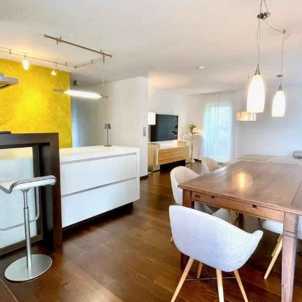 LudwigsHome Luxus - Zentral, Kostenloser Parkplatz, Terrasse, hotel in Ludwigsburg