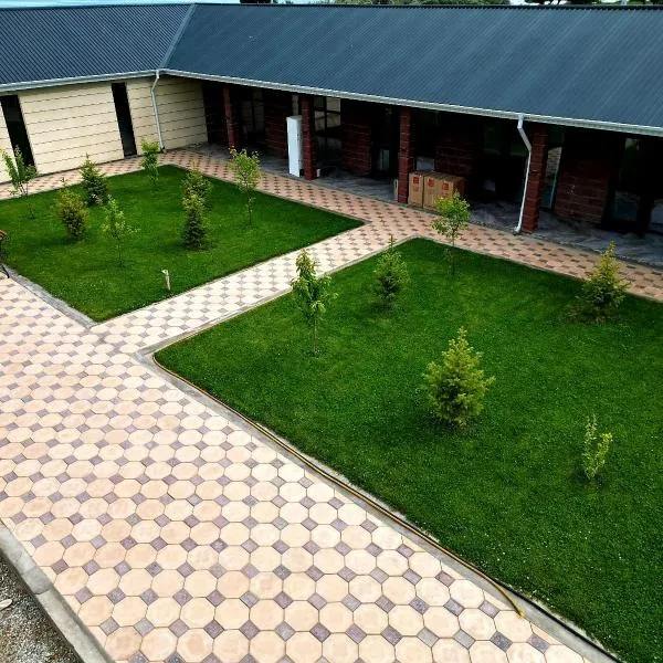 Шатман, hotel in Chyrpykty