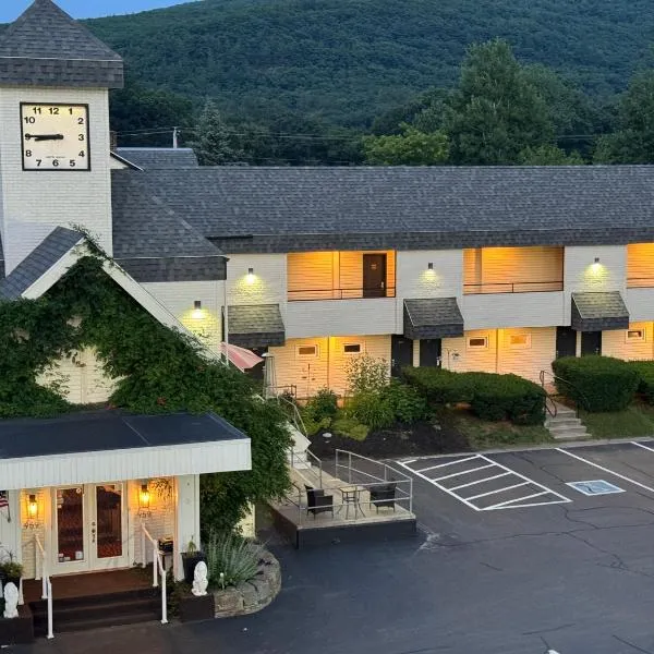 The Black Mountain Inn, hotel in Brattleboro