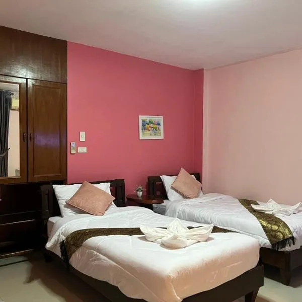 โรงแรมตะวันไท, hôtel à Ban Krabi Yai