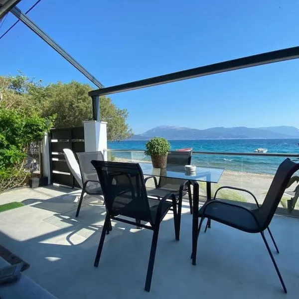Beachfront Retreat at Agios Vasileios, hotel in Patra