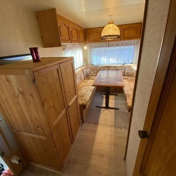 Schlichtes und gemütliches Mobilhome 114, hotel v destinaci Boltigen