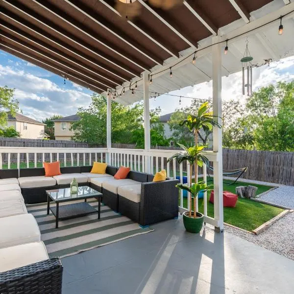 Luxury 6br Home, Game Room By Lackland & Seaworld, hotel in San Antonio