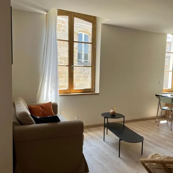 Appartement Champollion 2, hotel in Figeac