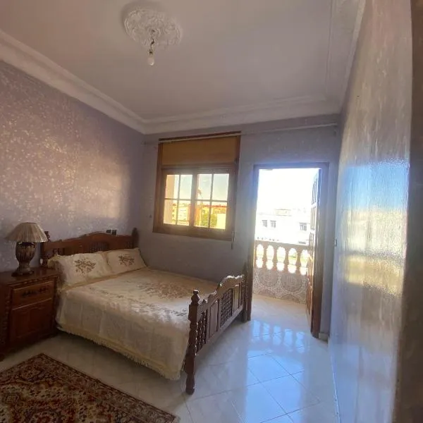 Appartement moderne avec wifi gratuit et parking privé à salé, hotel in Sale