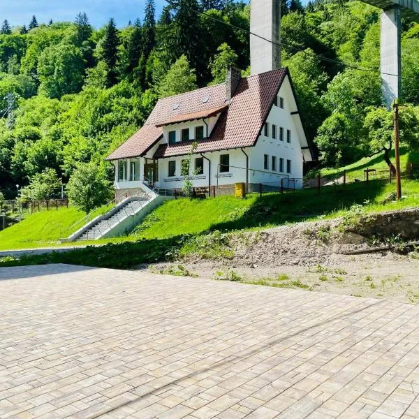 Cabana din munte, hotel in Moroeni
