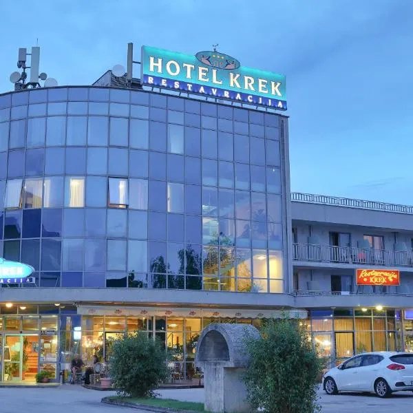 Hotel Krek Superior, готель у місті Лесце