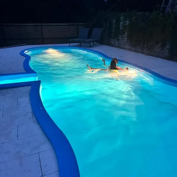 Délceg Réce Minihotel, hotel en Balatonkenese