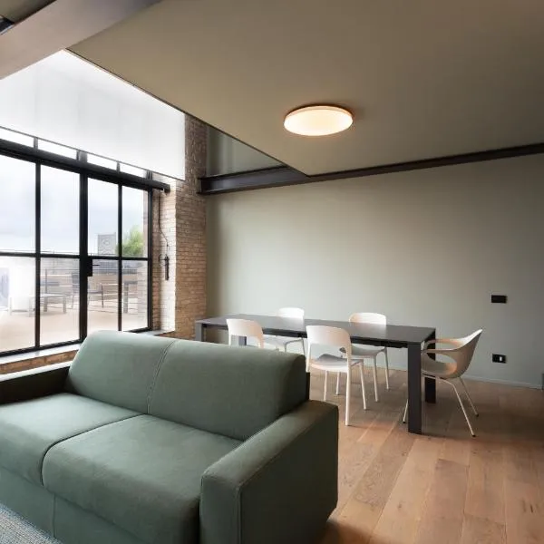 Venice Penthouse - Loft with Canal View、ヴェネツィアのホテル