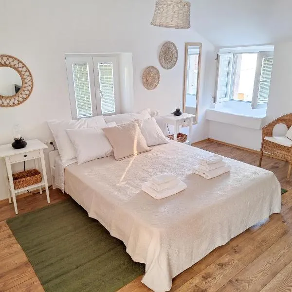 St Peter's Heritage House, hôtel à Trogir