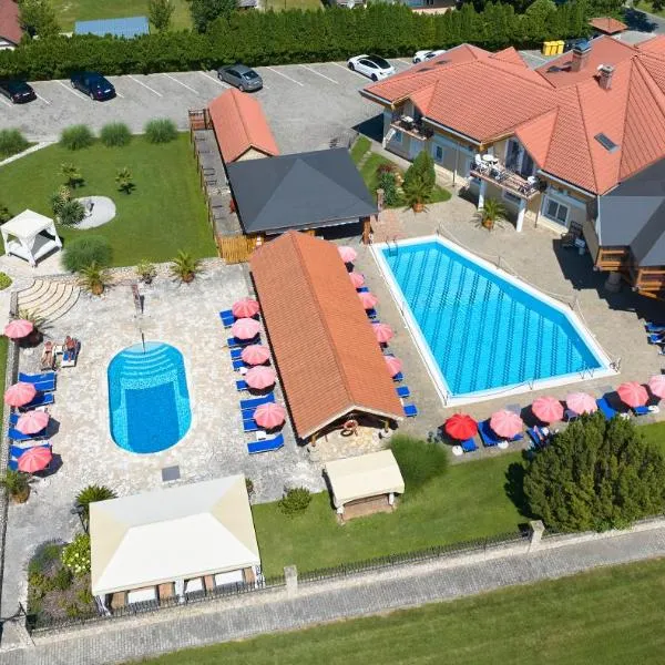 Villa Plattensee, hotel v destinaci Vonyarcvashegy