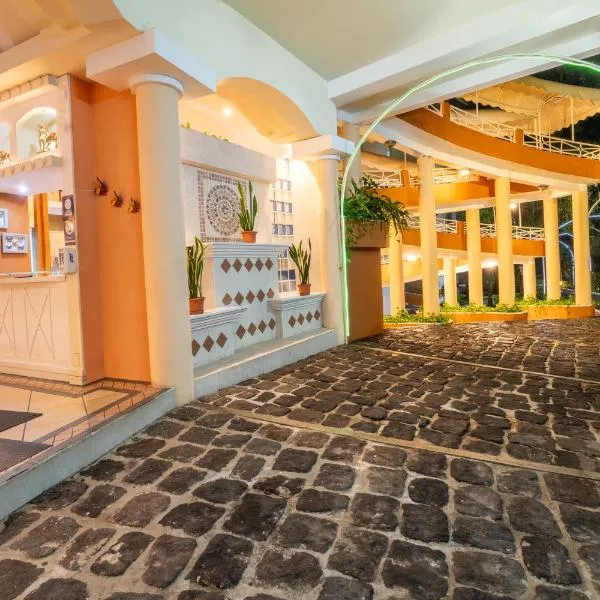 Gran Karmel Hotel, hôtel à Santa Cruz Muluá