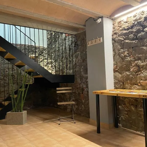 Cal Palaci, hotel in Caserras