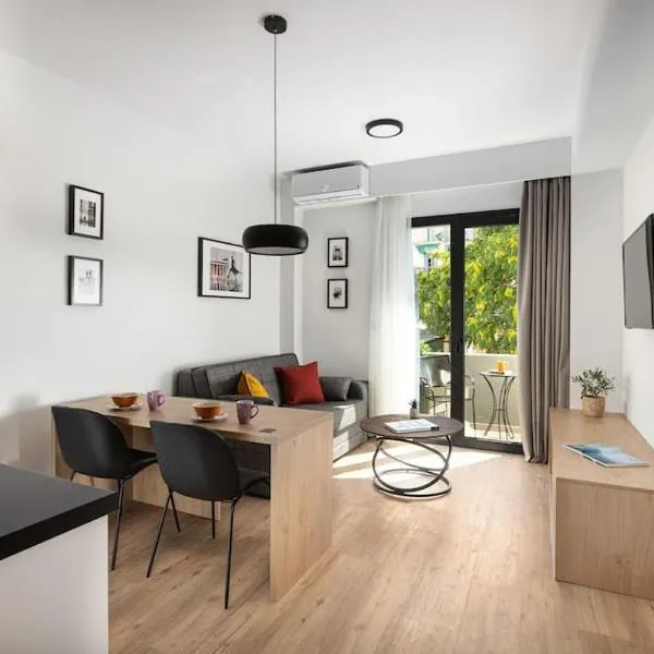 The Meta Stay - Rooftop Access Downtown Suite, hotel in Athens
